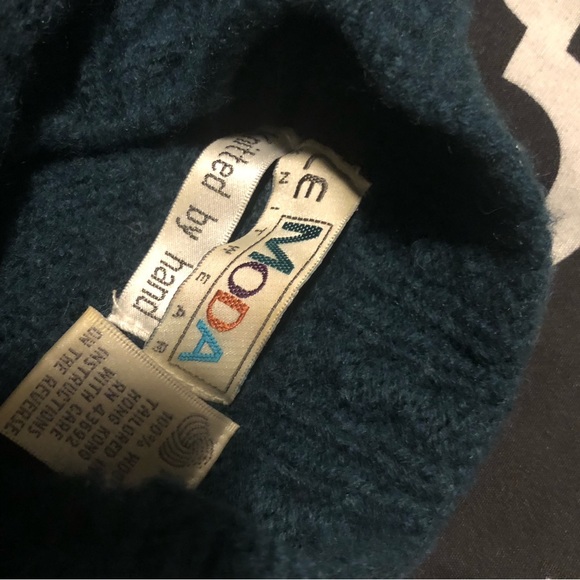 🛑Sold🛑Le Moda Handknit Knitwear Floral Green Mock Wool Sweater Winter Holiday - Picture 5 of 5